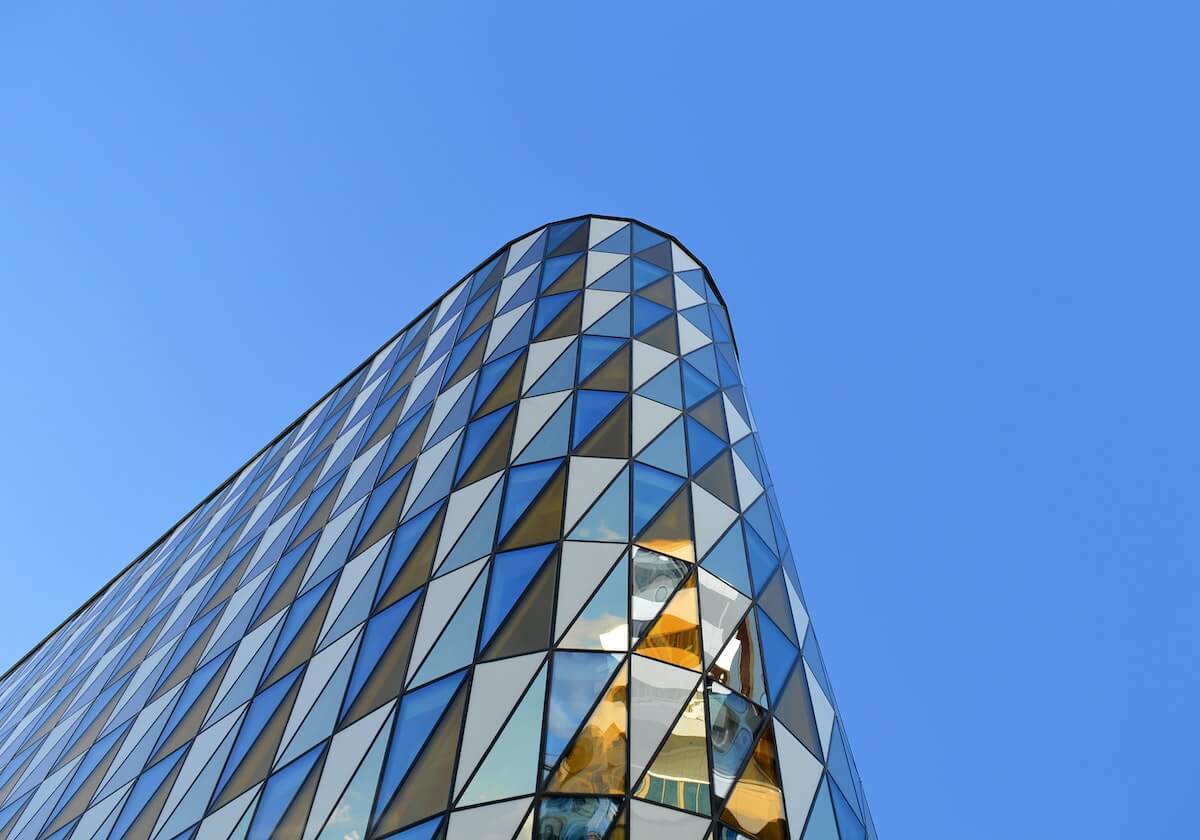 足球直播-网上一票难求、现场人山人海，上海正式进入F1时间！预计三天吸引23万观众，车迷澳洲看完又赶来：很有参与感